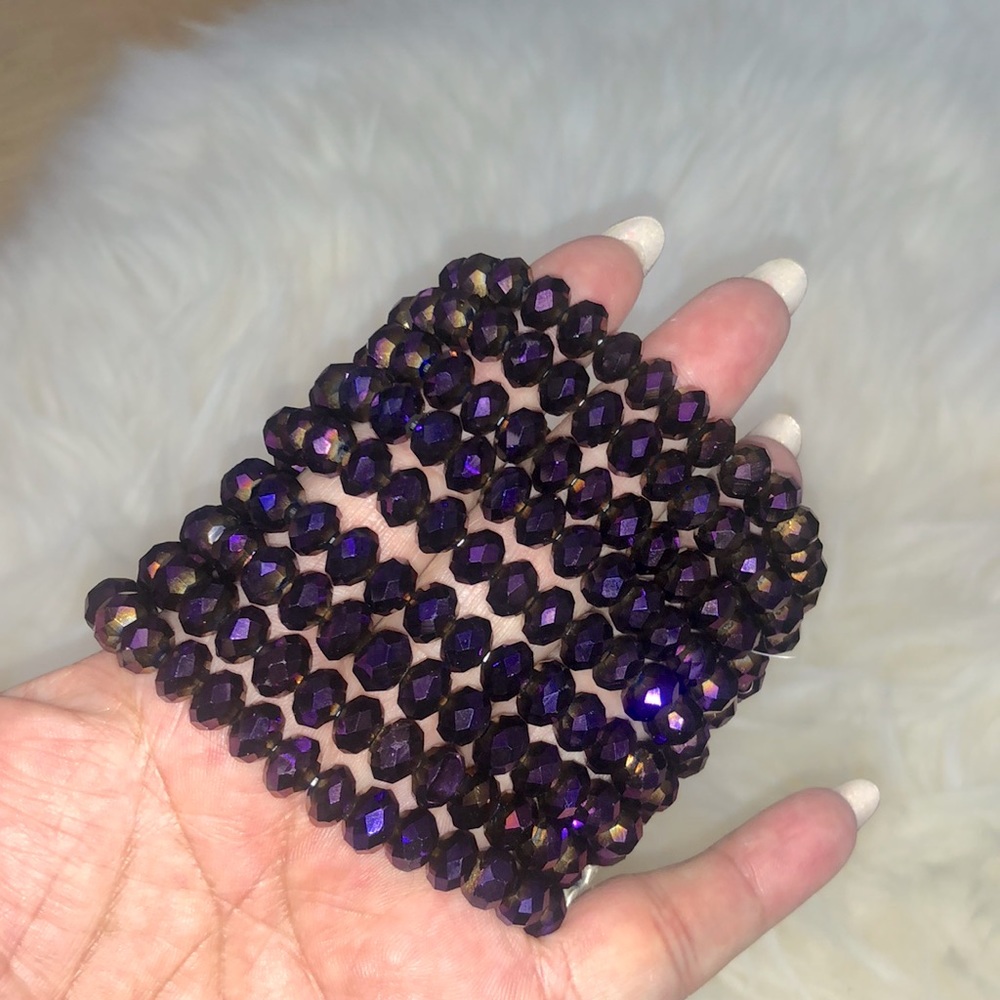 Bracelet with beads and rhinestone design